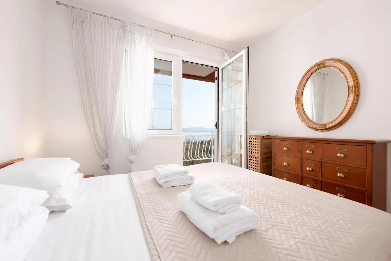 Cozy Apartment Bosnjak Near Opatija, With Sea View Terrace, Air Condition, Free Private Parking Ičići