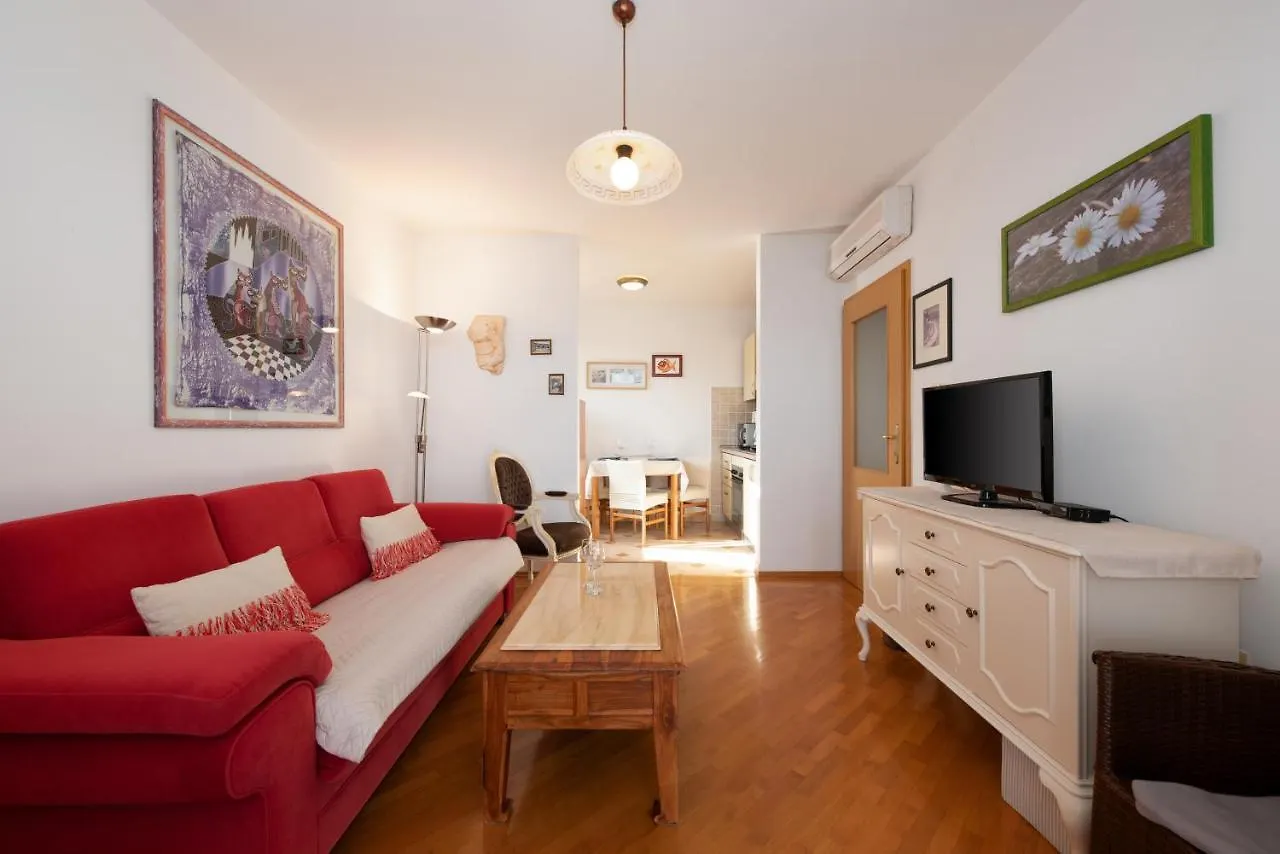 Cozy Apartment Bosnjak Near Opatija, With Sea View Terrace, Air Condition, Free Private Parking Ičići Kroatien