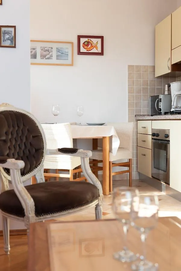 Cozy Apartment Bosnjak Near Opatija, With Sea View Terrace, Air Condition, Free Private Parking Ičići