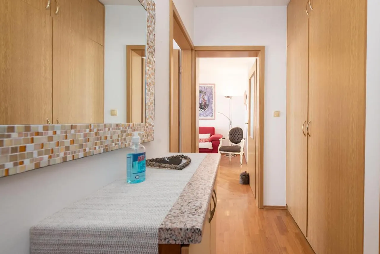 Cozy Apartment Bosnjak Near Opatija, With Sea View Terrace, Air Condition, Free Private Parking Ičići